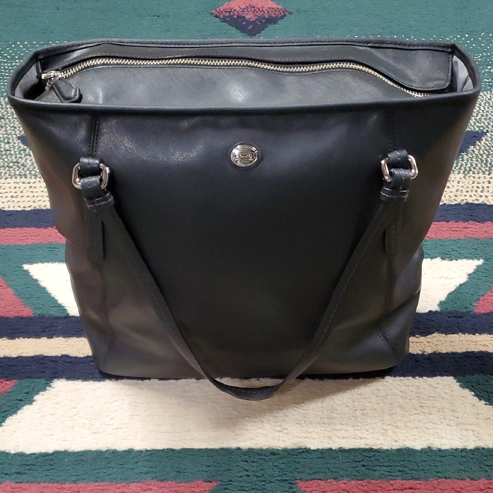 COACH Black Leather Tote Bag - Classic Shoulder Handbag